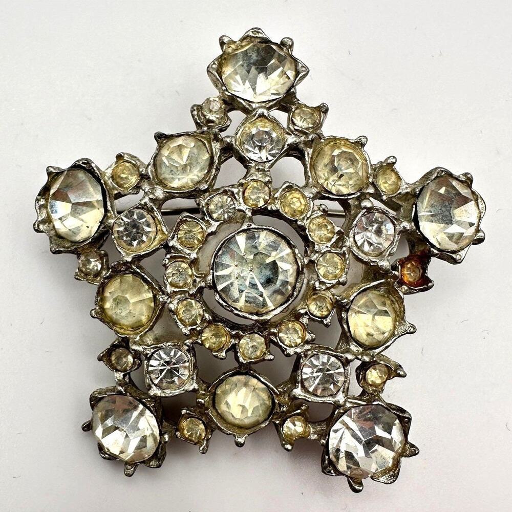 Vintage 90s Silver Tone Starburst Brooch Pin Rhinestone Women's Classic Jewelry